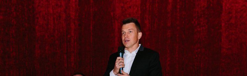 10 знаменитостей Днепра с помощью чая собирали средства для диагностики детских болезней