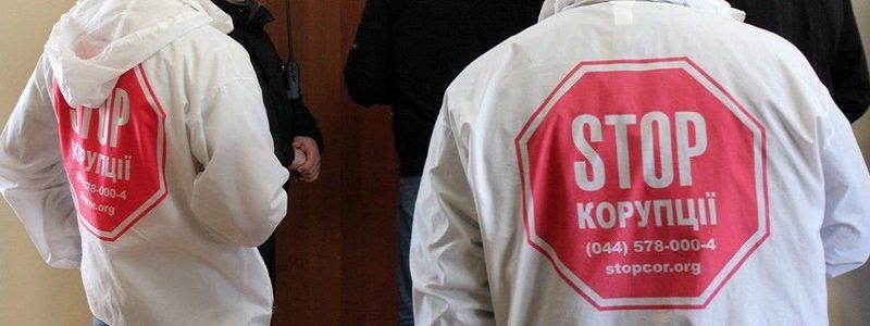 Филатов показал видео, где якобы избитые в мэрии активисты оскорбляют сотрудников полиции