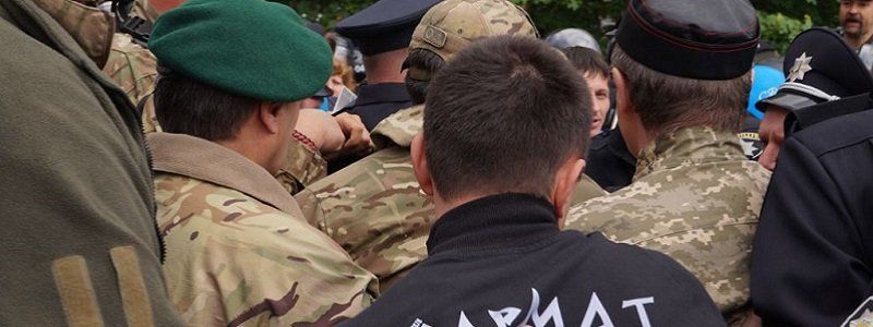 Одного из "титушек", причастного к событиям 9 мая в Днепре, отпустили под залог