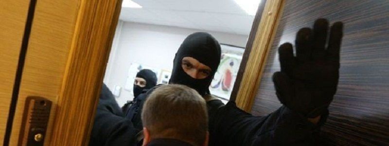 У членов ДемАльянса проводят обыски?