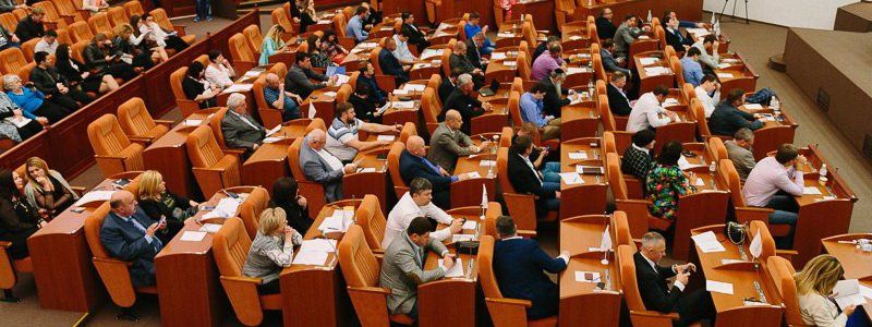 На сессии горсовета депутаты проголосовали за увеличение адресной помощи ветеранам. Оппоблок не голосовал