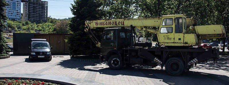 Филатов сдержал слово: МАФ на Фестивальном причале демонтировали
