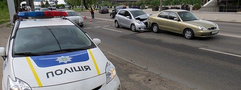 ДТП на Сичеславской Набережной: столкнулись Toyota и Daewoo