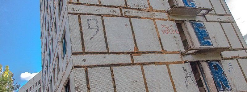 Взгляд изнутри: прогулка по заброшенному дому на Тополе