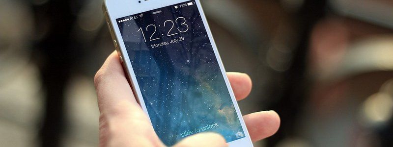 В Днепре у продавца в супермаркете украли iPhone