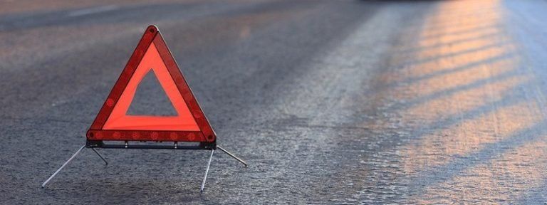 На Южном мосту столкнулись маршрутка и ВАЗ