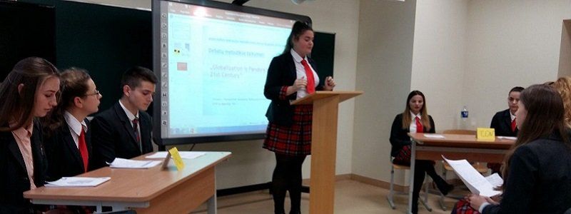 В Днепре пройдет школьный турнир по дебатам "Кубок Днепра"