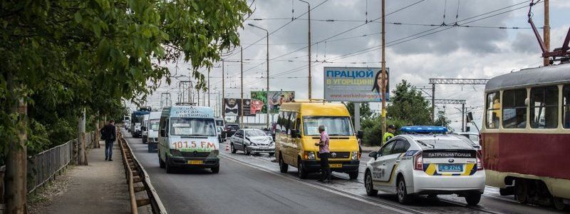 ДТП на Старом мосту: столкнулись Lanos и маршрутка