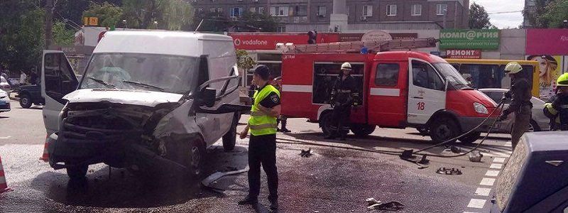 В Днепре разыскивают свидетелей тройного ДТП