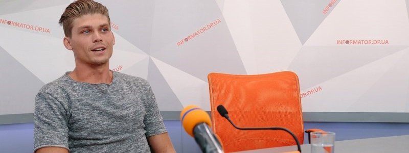 Спортсмен из Днепра пробежал 100 километров по пустыне ради 400 долларов для больных детей