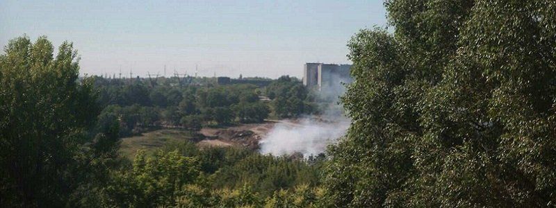 В Днепре горит Евпаторийская балка