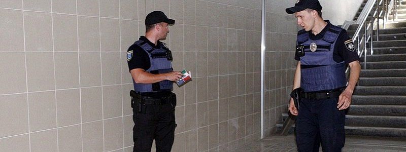 Как чувствует себя полицейский, которому выстрелили в лицо в переходе на Калиновой