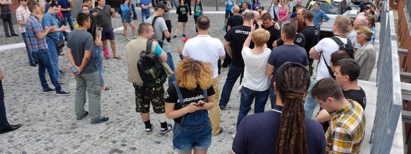 Появилось видео с квадрокоптера: автомайдан в Днепре с высоты птичьего полета