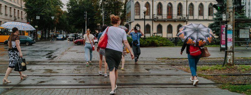 В Днепре пошел летний дождь: красивые фото непогоды