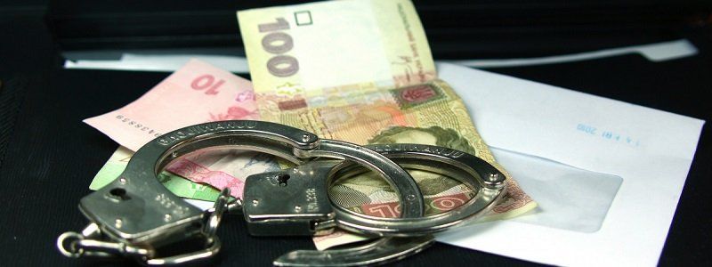 Главный специалист одного из управлений горсовета попалась на взятке