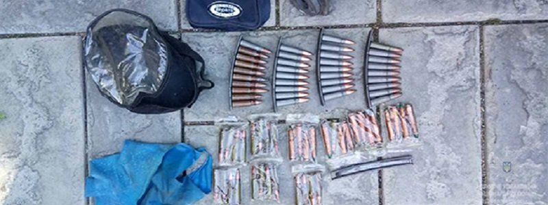 3 боевых ружья, 72 патрона и наркотики: в Днепре задержали браконьера