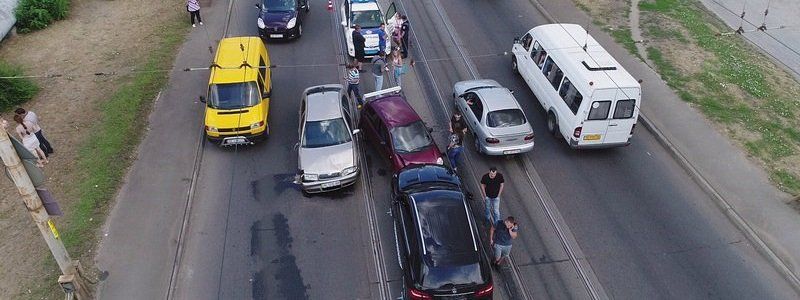 Масштабное ДТП на Старом мосту: столкнулись Mercedes, Daewoo, Skoda и грузовик