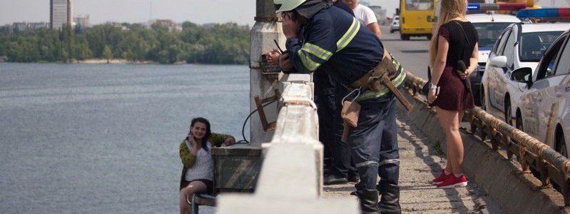 На Новом мосту девушка два раза за сутки хотела покончить с собой