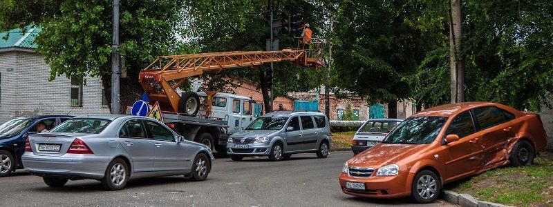 Проклятый перекресток: на пересечении Шмидта и Антоновича произошло сразу 2 аварии