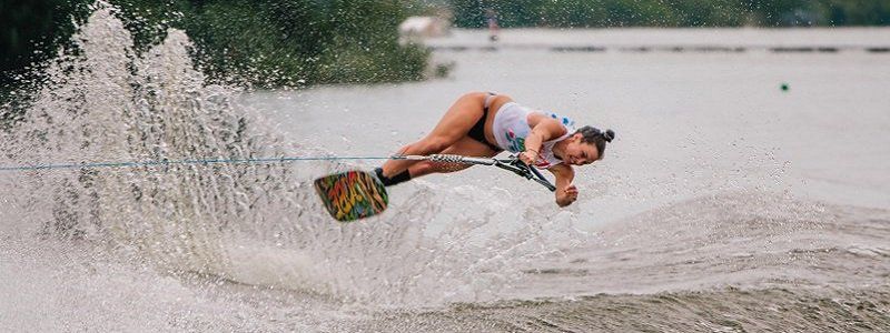 Брызги и эмоции: в Днепре стартовал Чемпионат мира по воднолыжному спорту