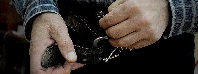 В Днепре задержали педофила, который увозил своих жертв на остров