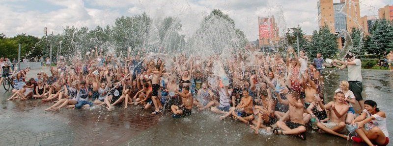 Море брызг и ярких эмоций: на Солнечном состоялась водная битва