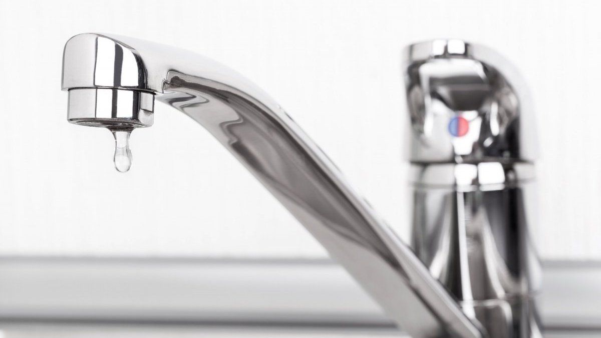 В Днепре без воды остались Диевка и Ясное