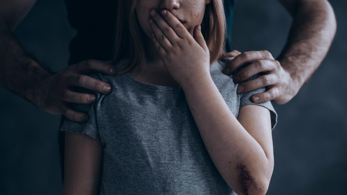 В Днепропетровской области дедушка изнасиловал свою 10-летнюю внучку