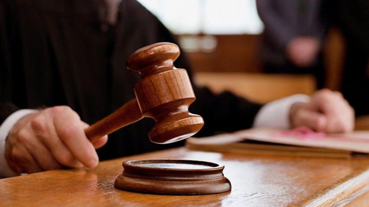 Продавали неіснуючі одяг та взуття: у Дніпропетровській області судитимуть шахраїв