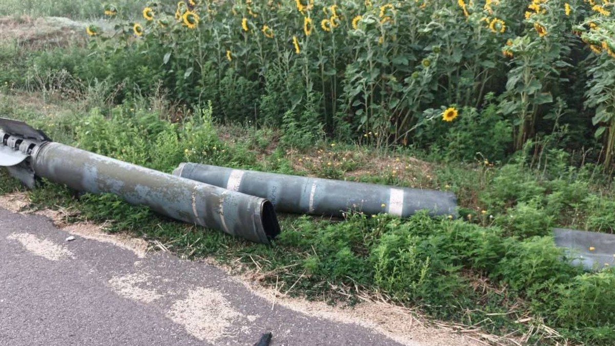 Ворог вночі обстріляв Синельниківський та Криворізький райони: одне село залишилось без світла