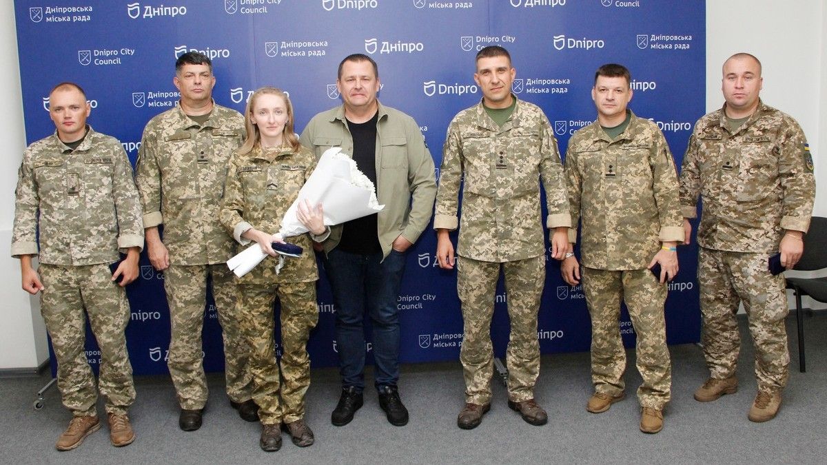 Вдячність від усіх дніпрян: Філатов нагородив військових Повітряного командування «Схід»