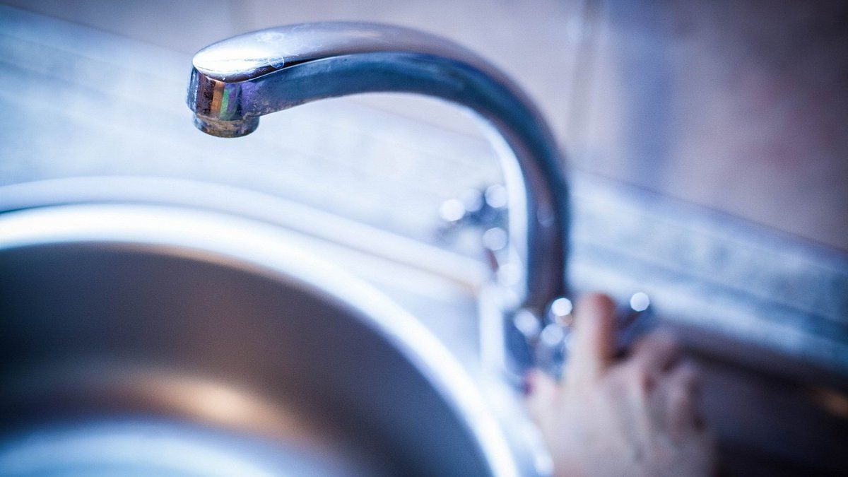 В Днепре жители некоторых улиц остались без воды: адреса