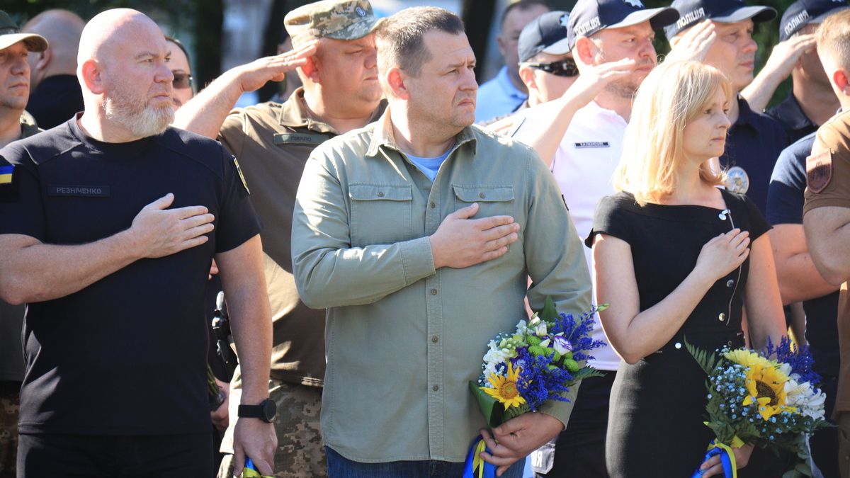 Под звуки сирен Днепр отмечает День Независимости