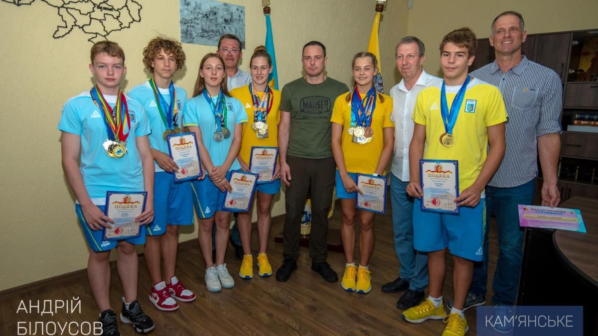 Мер Кам'янського Андрій Білоусов привітав спортсменів, які завоювали понад 50 медалей на 5 міжнародних змаганнях