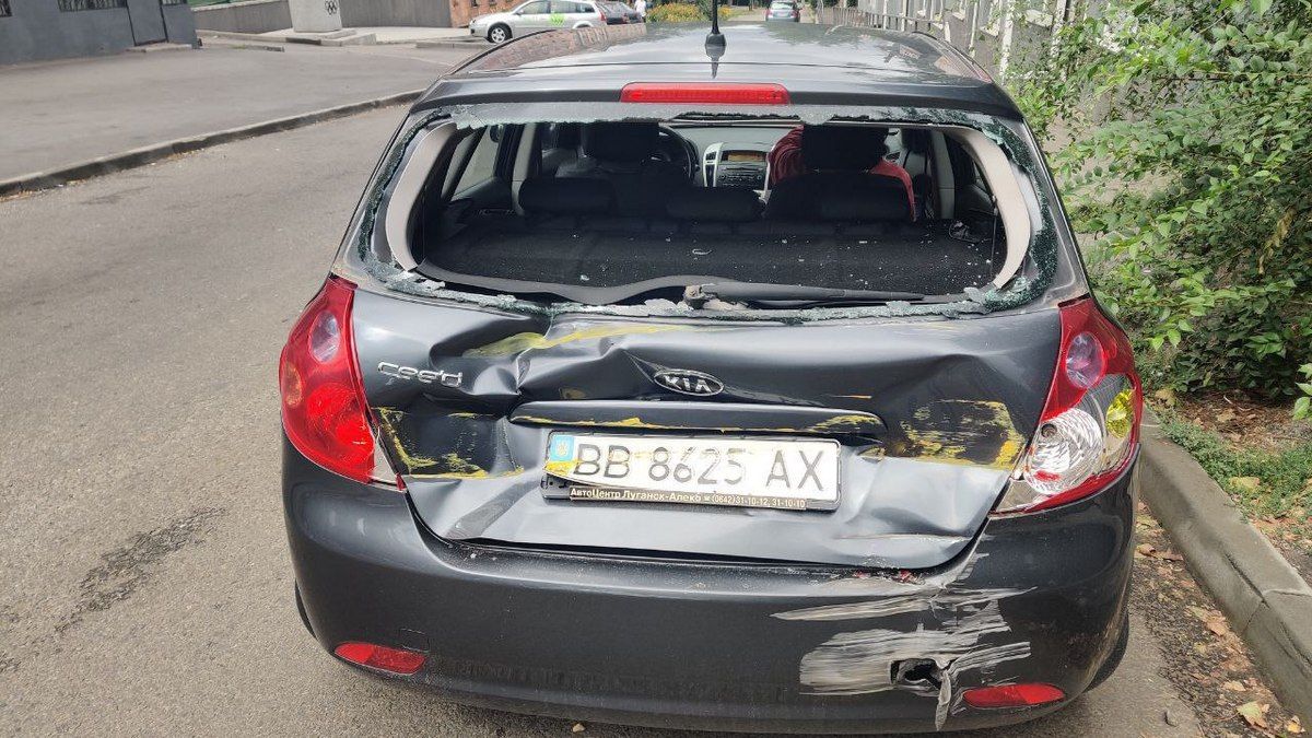 У Дніпрі на проспекті Мазепи трамвай влетів в автівку: потрібна допомога свідків