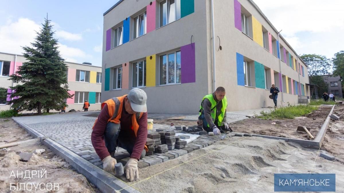 У Кам’янському продовжують ремонтувати бюджетні установи