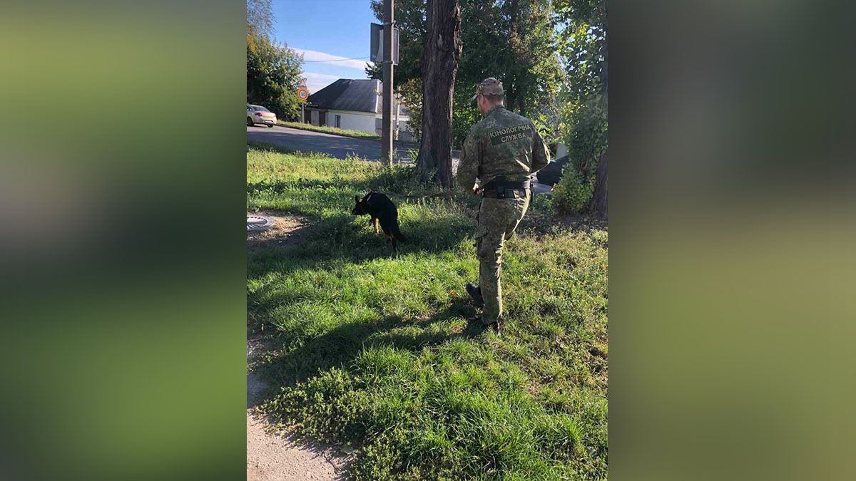 Шукали всю ніч: у Дніпропетровській області поліцейські знайшли двох зниклих хлопчиків