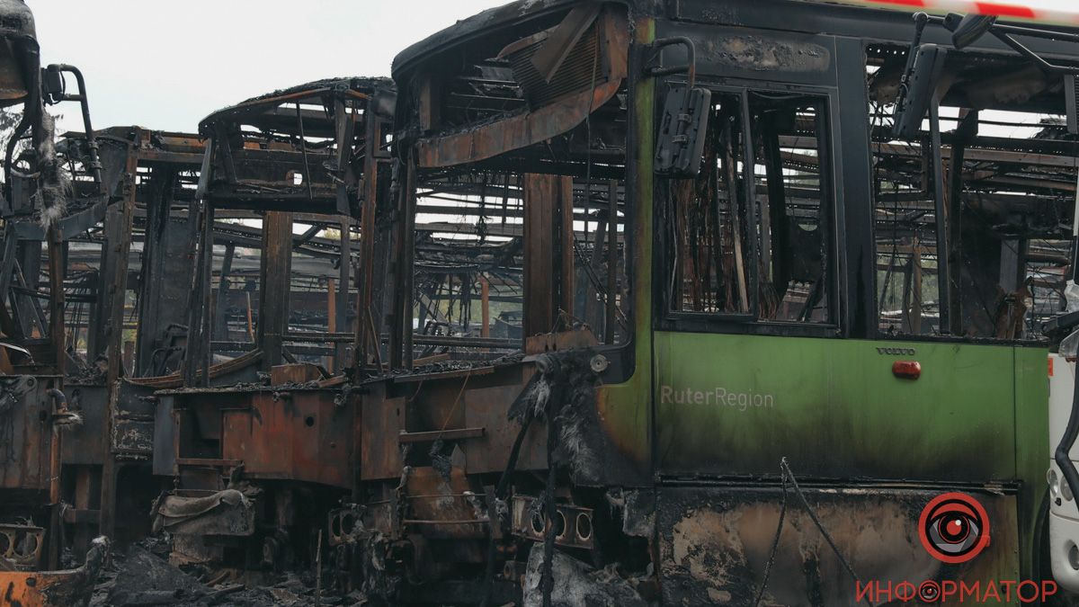 Як у Дніпрі будуть відновлювати автобусний парк, знищений ворожим ударом