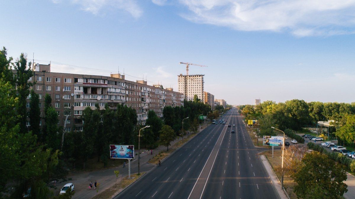 У Дніпрі на пів року планують звузити проїзну частину на двох вулицях