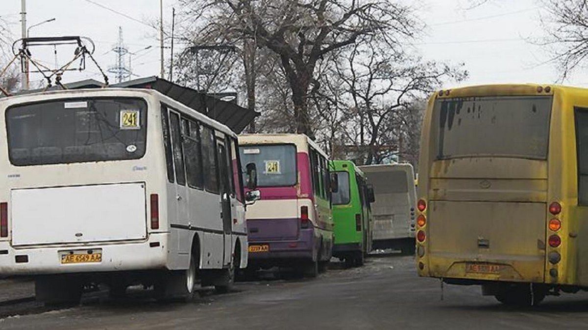 Половина маршруток Кривого Рогу не виходять на маршрути через економічно необґрунтовані тарифи на проїзд