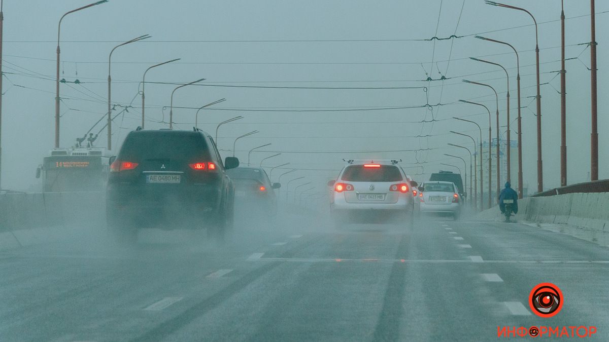 Небо затягнуть хмари: у Дніпрі 12 грудня буде злива та сильний вітер
