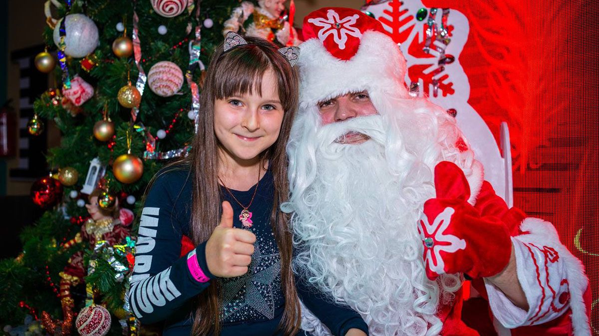 Новогодние утренники в Dkids: подарите своему ребенку зимнюю сказку