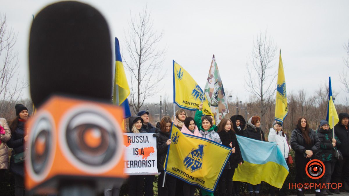 Вернуть целыми и невредимыми: в Днепре прошел автопробег в поддержку военнослужащих Мариуполя