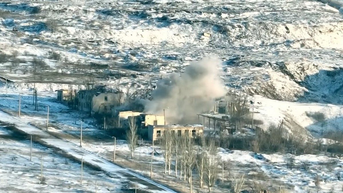 Аеророзвідка та артилерія знищують ворога на околицях Бахмуту