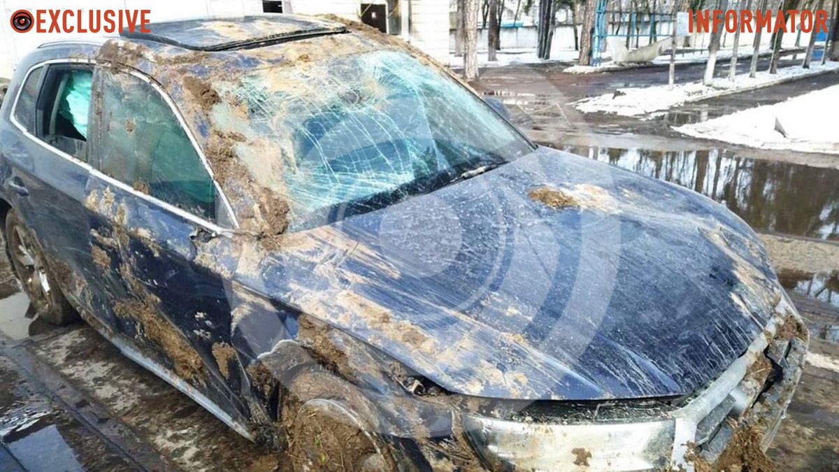 "Раз, два, три и в кювет": по дороге в Днепр "Львы остались без джипа”