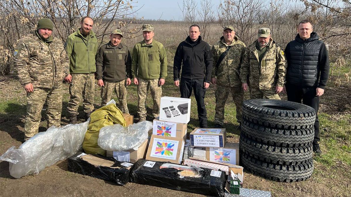 Квадрокоптер, обогреватели, термобелье: Андрей Белоусов передал бойцам ТрО необходимое от ОО «Пчела»