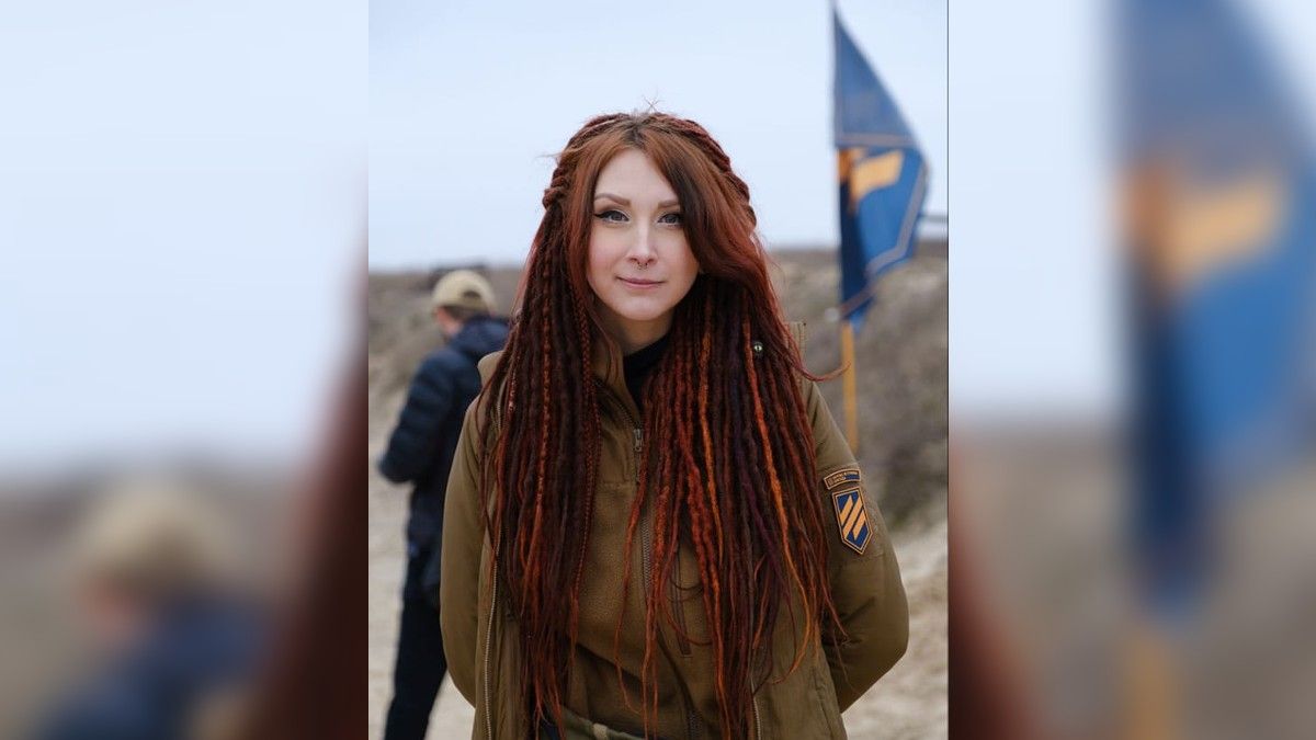 Парамедикиня із Дніпра Маргарита Турчак, яка рятує поранених, святкує своє 27-річчя