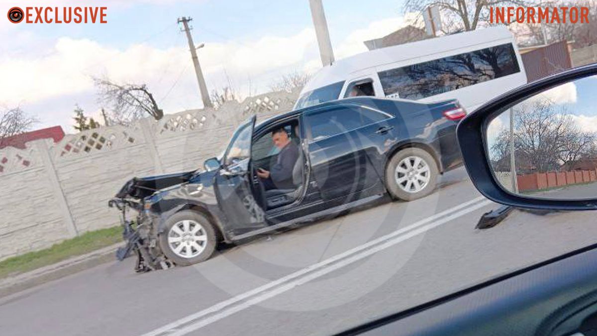 У Дніпрі на Криворізькій зіткнулися Toyota та Hyundai: постраждала вагітна жінка