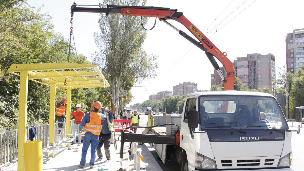 У Дніпрі збираються встановити 8 нових зупинок: де вони мають з'явитись