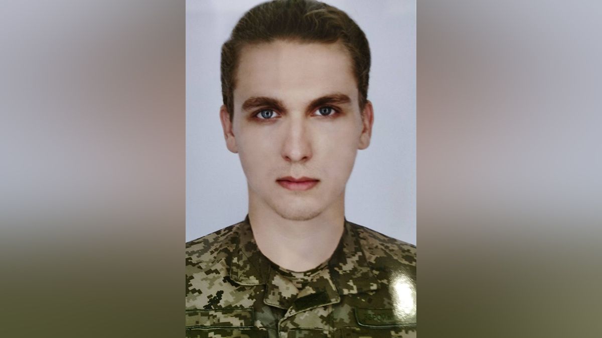 Захищаючи Україну, загинув 21-річний солдат з Дніпропетровської області Олег Мірошниченко